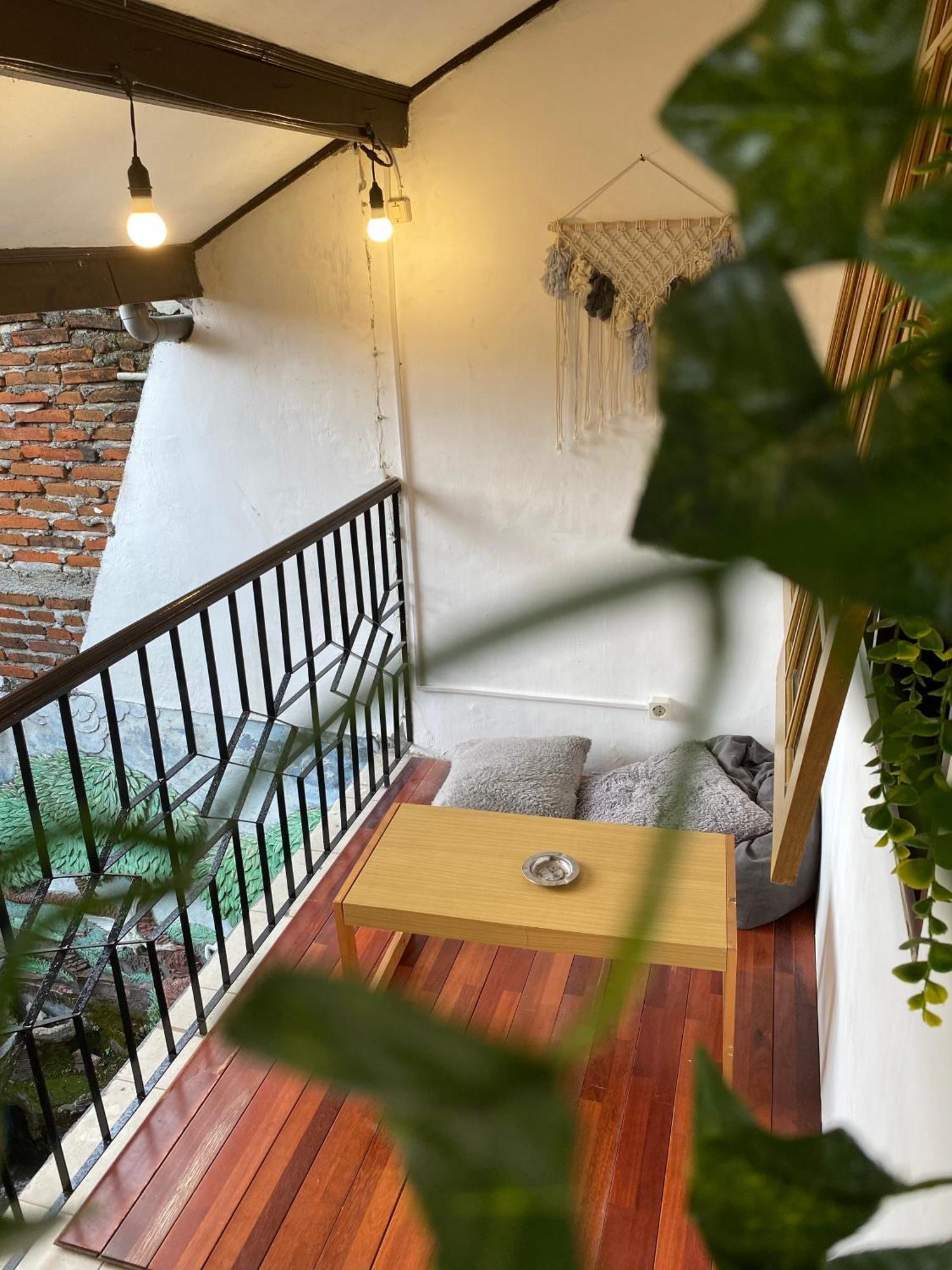 Zzz Hostel Banyuwangi  Ngoại thất bức ảnh